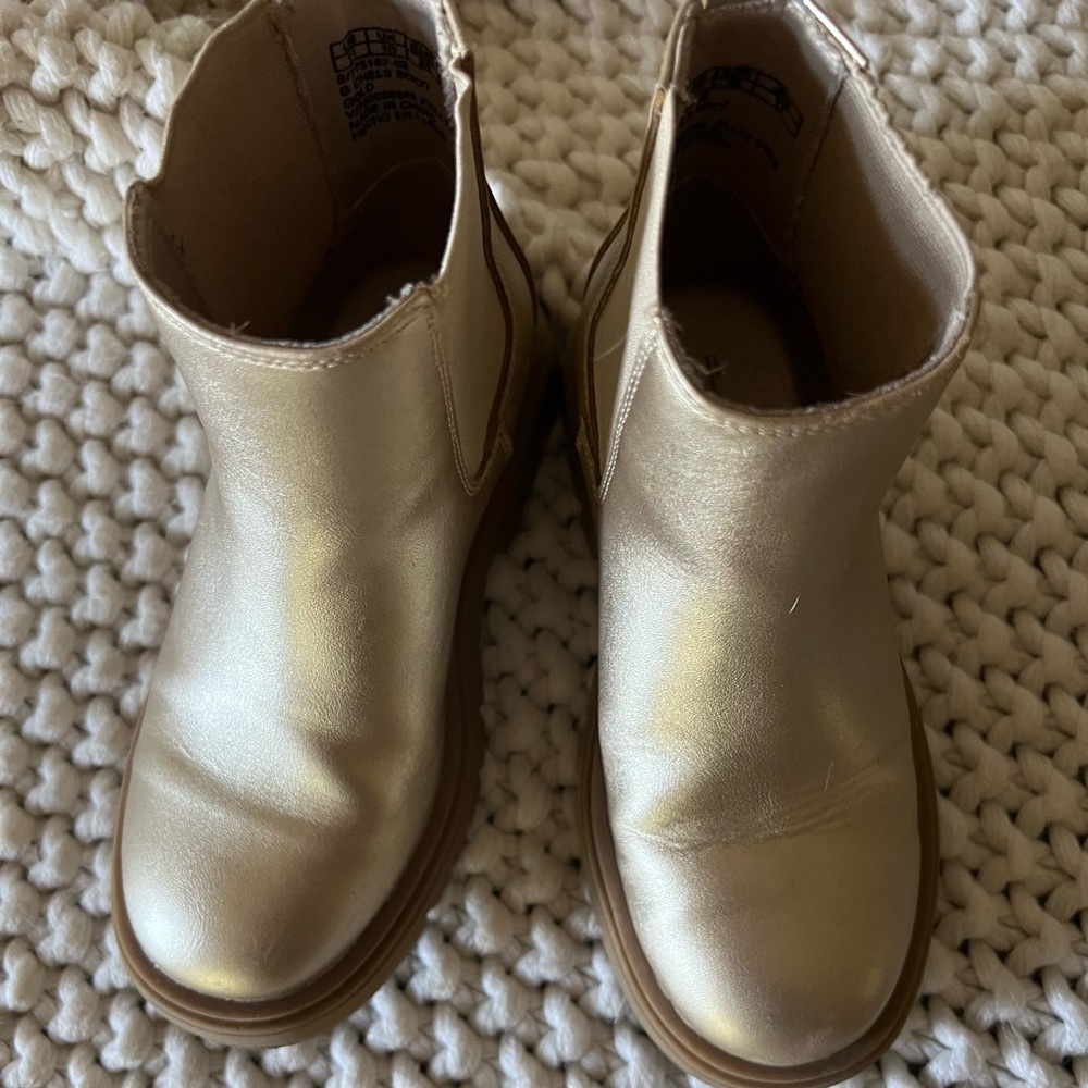 GAP gold boots Toddler size 11